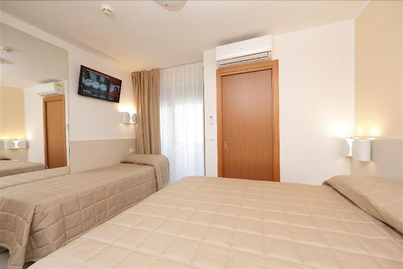 Hotel Meuble Zenith Lignano Sabbiadoro Exteriér fotografie