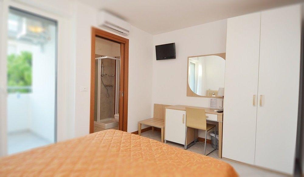 Hotel Meuble Zenith Lignano Sabbiadoro Exteriér fotografie