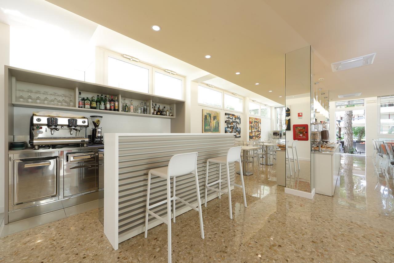 Hotel Meuble Zenith Lignano Sabbiadoro Exteriér fotografie